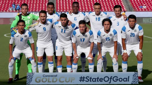 The starting lineup for Nicaragua poses for a team photo prior to the start of the Nicaragua v Haiti: Group B - 2019 CONCACAF Gold Cup.
