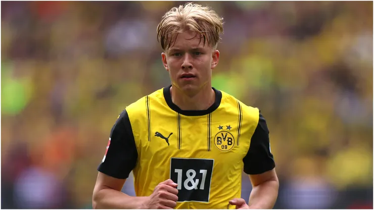 Daniel Svensson of Borussia Dortmund