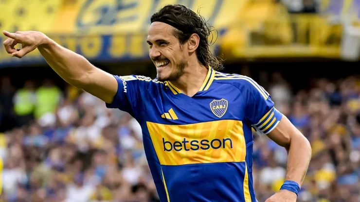 Edinson Cavani of Boca Juniors celebrates after scoring the team's first goal during a Torneo Apertura Betano 2025 Group A match between Boca Juniors and Defensa y Justicia at Estadio Alberto J. Armando on March 16, 2025 in Buenos Aires, Argentina.
