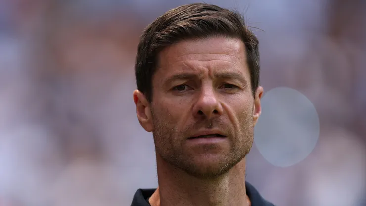 Xabi Alonso, Head Coach of Real Madrid C.F. makes his way onto the pitch during the FIFA Club World Cup 2025 group H match between Real Madrid CF and Al Hilal at Hard Rock Stadium on June 18, 2025 in Miami Gardens, Florida.