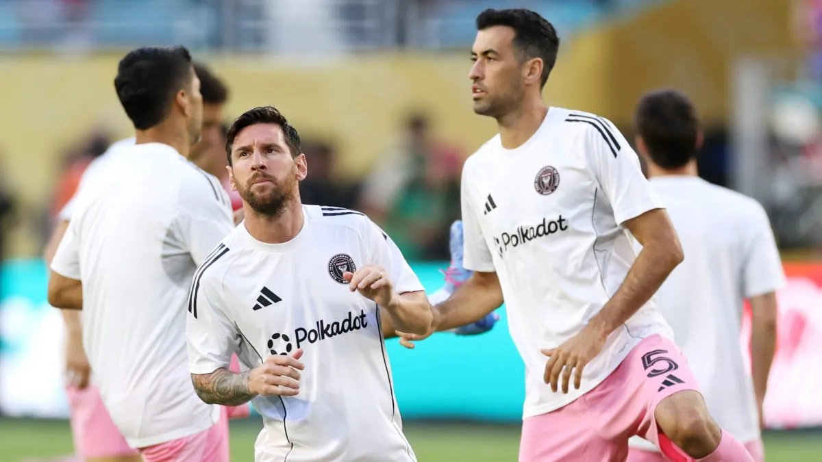 Lionel Messi and Sergio Busquets of Inter Miami warming up.