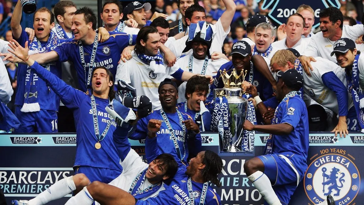 The Chelsea team celebrate winning the Barclays Premiership title after the match between Chelsea and Manchester United at Stamford Bridge on April 29, 2006. (Source: Mike Hewitt/Getty Images)