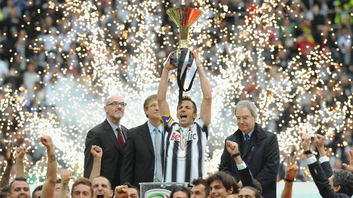 Alessandro Del Piero of Juventus FC celebrates with the Serie A trophy after the Serie A match between Juventus FC and Atalanta BC at Juventus Stadium on May 13, 2012. (Source: Valerio Pennicino/Getty Images)