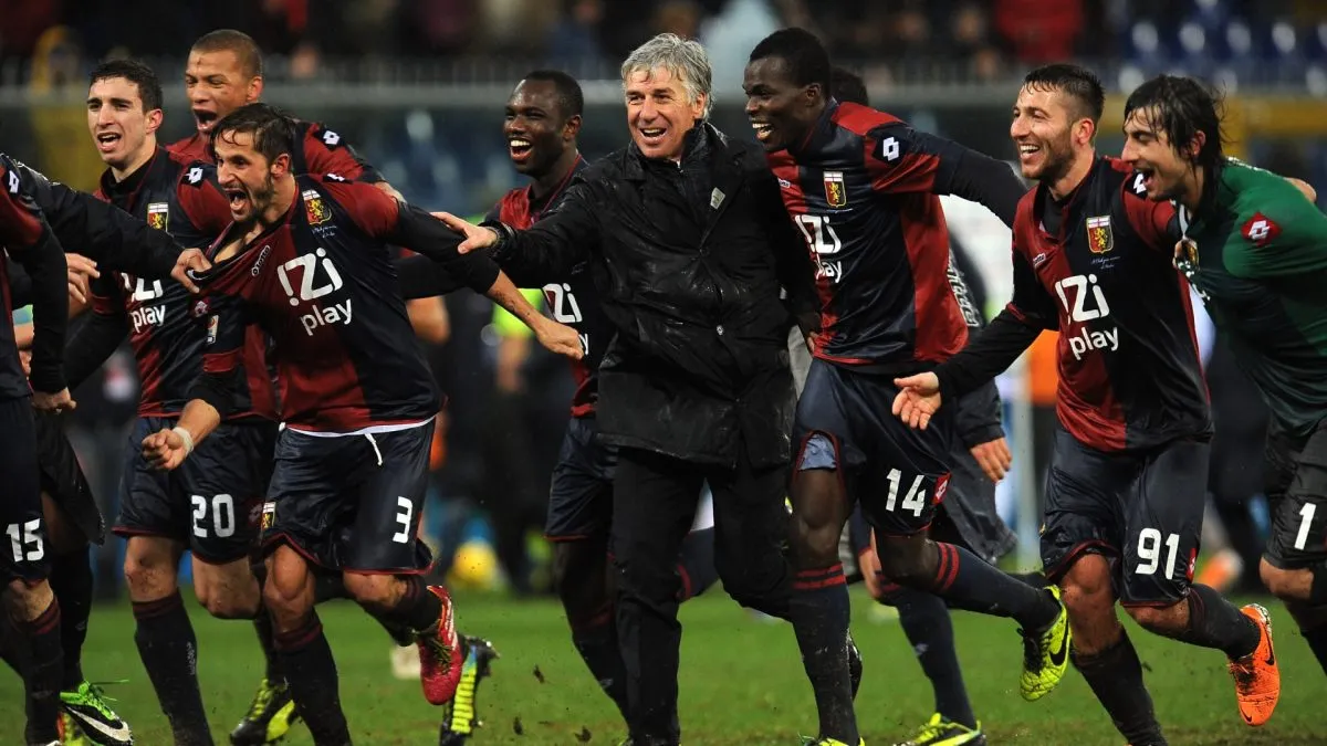 Gian Piero Gasperini with his players celebrate victory at the end of the Serie A match between Genoa CFC and FC Internazionale Milano at Stadio Luigi Ferraris on January 19, 2014. (Source: Valerio Pennicino/Getty Images)