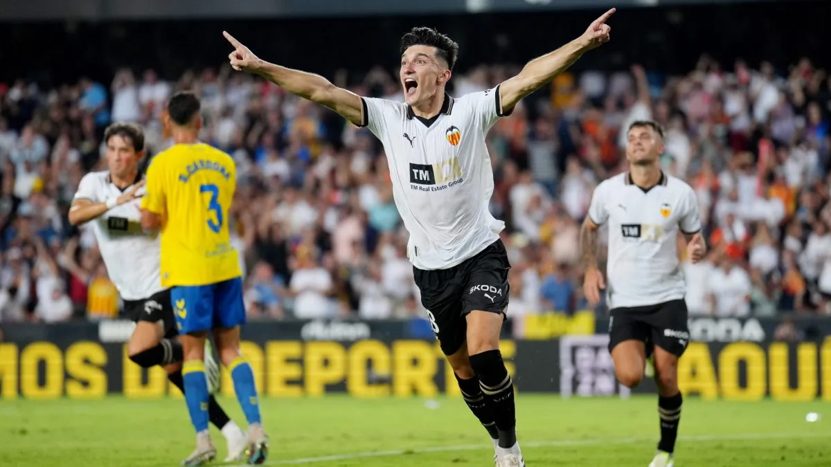 Pepelu of Valencia celebrates after scoring the team’s first goal from a penalty kick during the LaLiga EA Sports match between Valencia CF and UD Las Palmas in 2023. (Source: Aitor Alcalde/Getty Images)