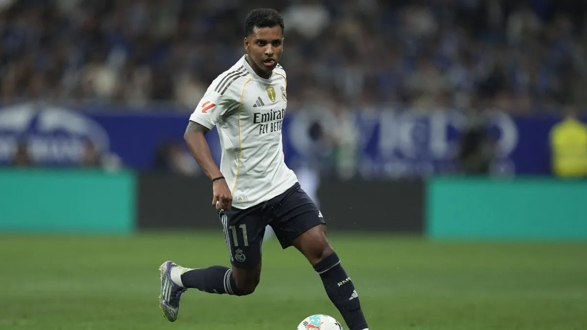 Rodrygo of Real Madrid in action during the LaLiga EA Sports match between Real Oviedo and Real Madrid CF at Carlos Tartiere on August 24, 2025 in Oviedo, Spain.