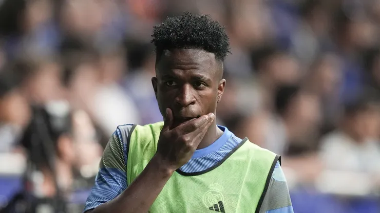 Coach Xabi Alonso defended his decision, insisting that with a deep squad, players like Vinícius will sometimes start and sometimes come off the bench, depending on the team’s needs.