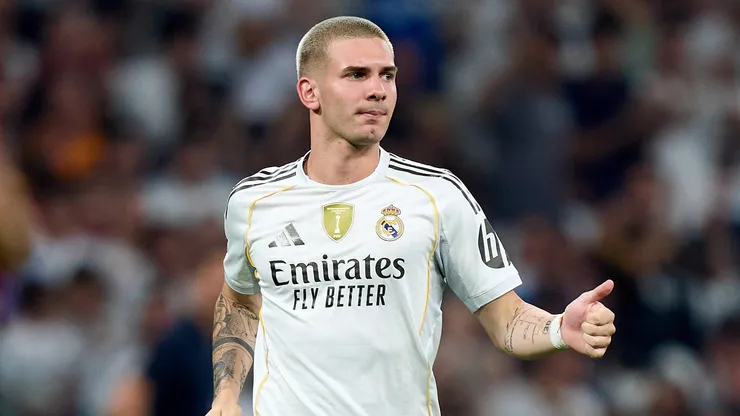 Franco Mastantuono playing for Real Madrid.