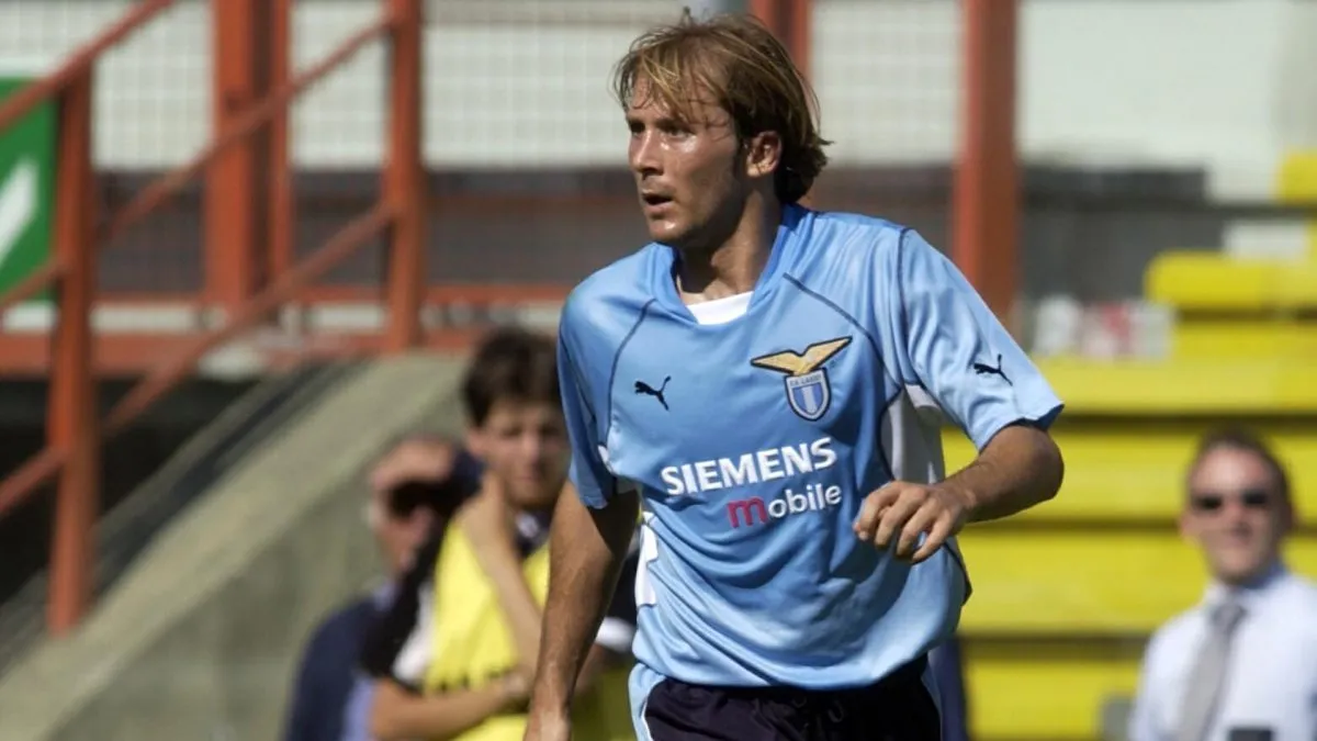 Gaizka Mendieta of Lazio in action during the Serie A 2nd Round League match in 2001. (Source: Grazia Neri/ALLSPORT)