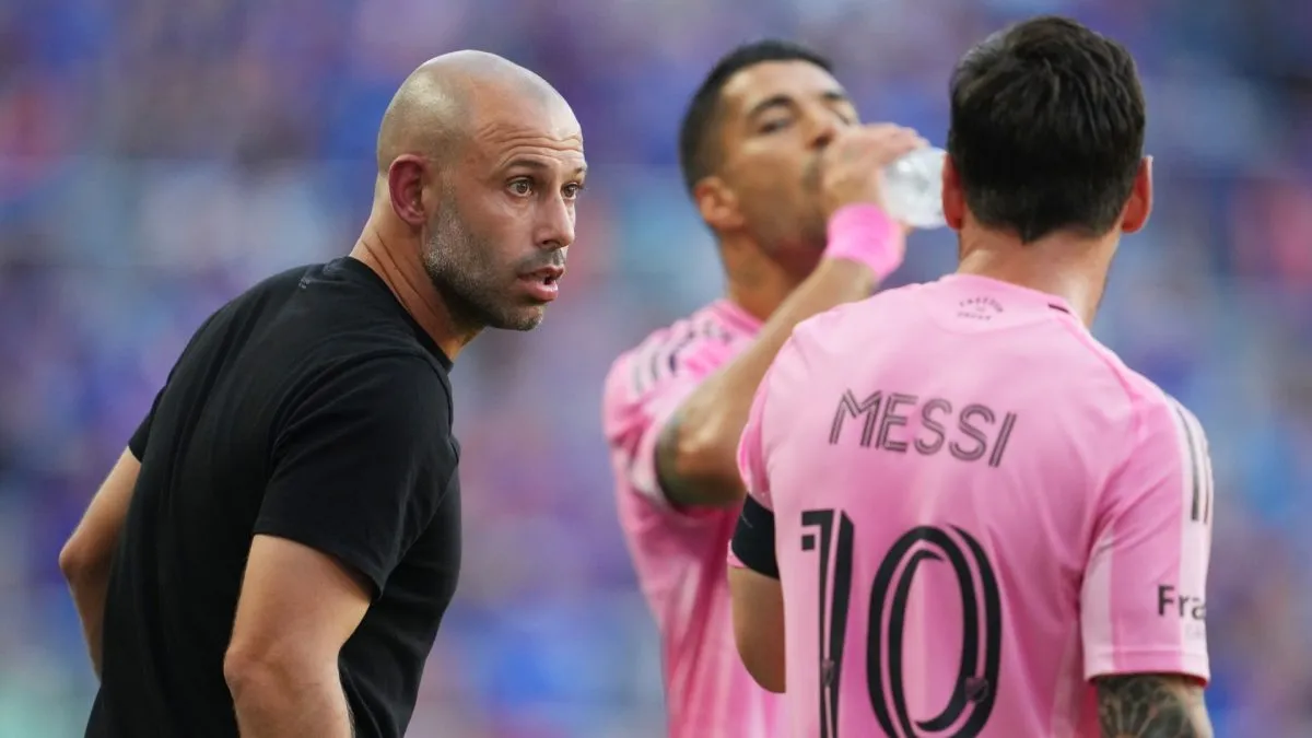 Javier Mascherano, Head Coach of Inter Miami CF, talks to Lionel Messi #10 of Inter Miami CF during the MLS match between FC Cincinnati and Inter Miami CF at TQL Stadium on July 16, 2025 in Cincinnati, Ohio.