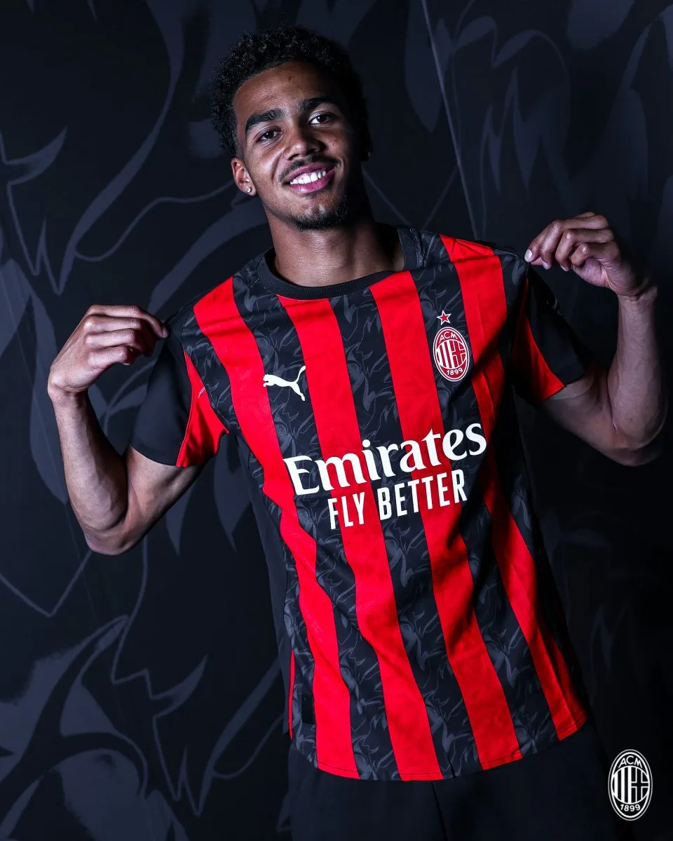 David Odogu presented as new AC Milan player.