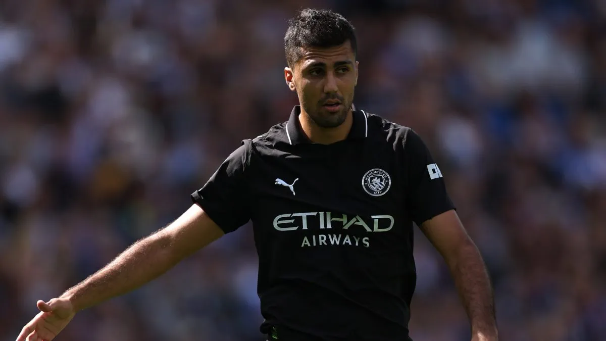 Rodri of Manchester City reacts during the Premier League match between Brighton &amp; Hove Albion and Manchester City at Amex Stadium on August 31, 2025 in Brighton, England.