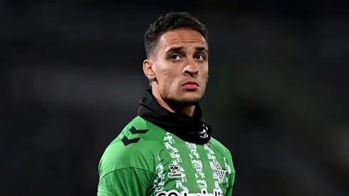 Antony of Real Betis looks on, during the warm up prior to the UEFA Conference League 2024/25 Round of 16 Second Leg match between Vitoria SC and Real Betis Balompie at Estadio D. Afonso Henriques on March 13, 2025 in Guimaraes, Portugal.