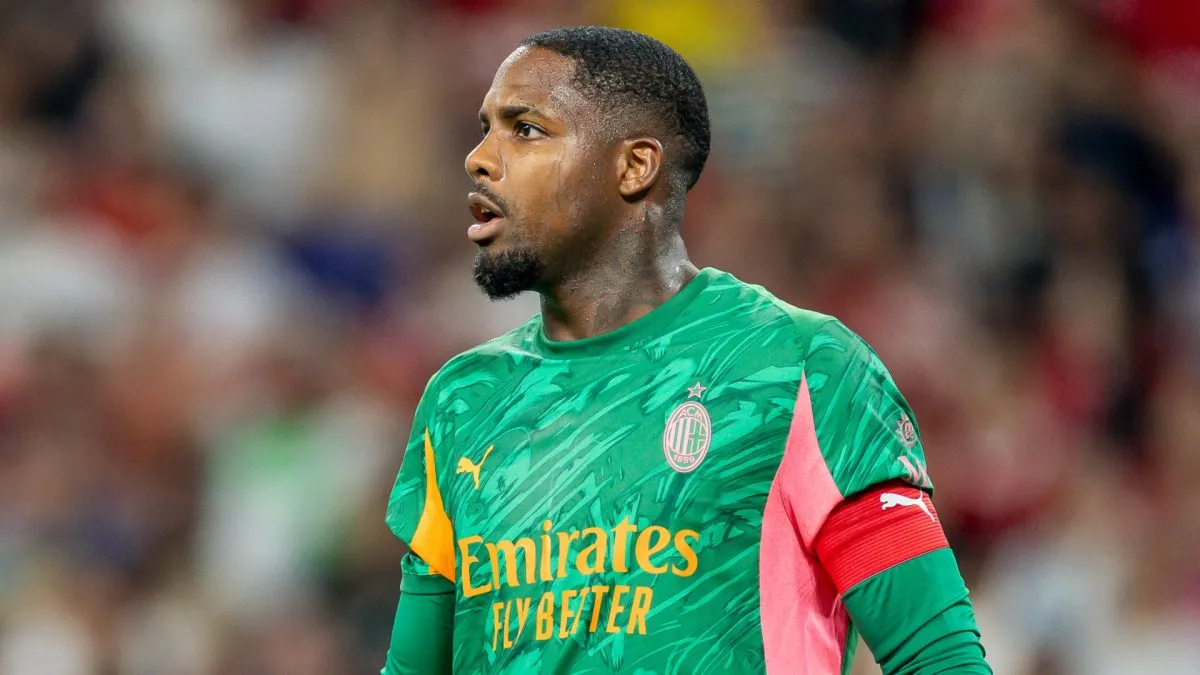 Goalkeeper Mike Maignan of AC Milan.