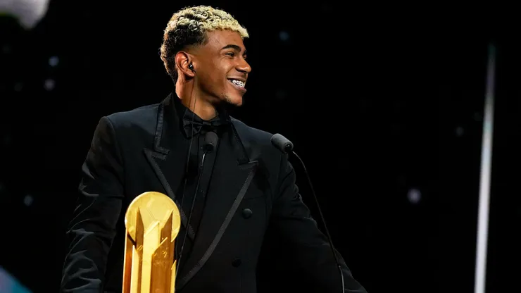 Lamine Yamal wins 2025 Kopa Trophy (Best Men's Young Talent/Player of the Year) at the 69th Ballon d’Or ceremony in Paris.