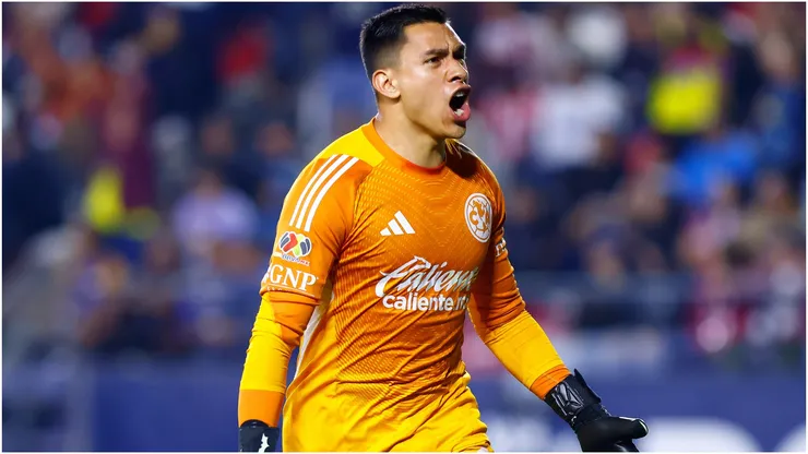 Goalkeeper Luis Malagon of America