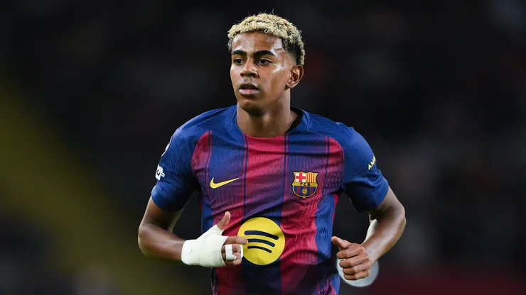Lamine Yamal of FC Barcelona looks on