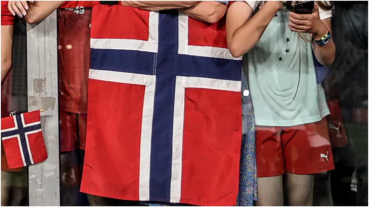 Fans with Norwegian flag
