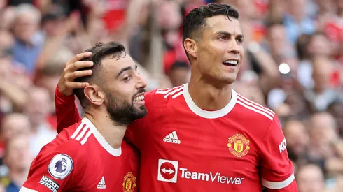 Bruno Fernandes and Cristiano Ronaldo playing for Manchester United.