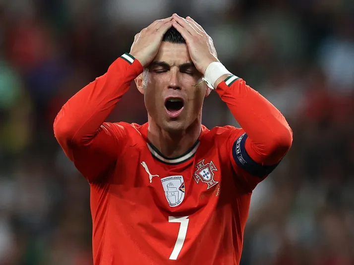 Cristiano Ronaldo misses penalty, but Portugal beat Ireland with a  stoppage-time goal from Neves - World Soccer Talk
