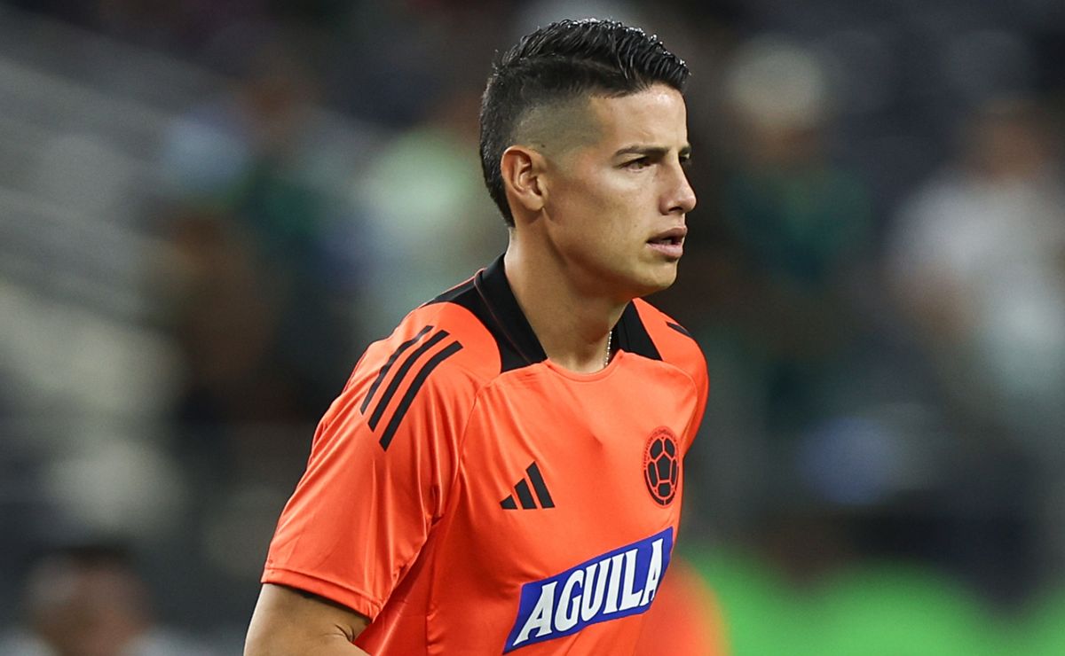 James Rodriguez shines in Colombia's crushing 4-0 win over Mexico