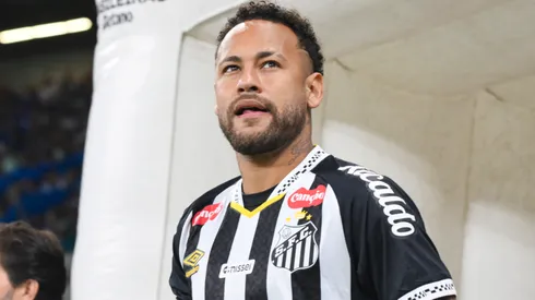 Neymar Jr of Santos takes the field.