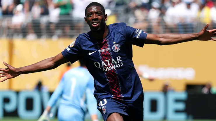 Ousmane Dembele #10 of Paris Saint-Germain celebrates scoring a goal.
