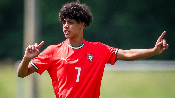 Cristiano Ronaldo Jr. playing for Portugal U-16