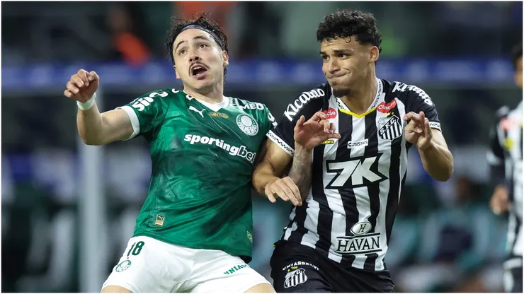 Maurício Magalhães of Palmeiras and Victor Hugo of Santos