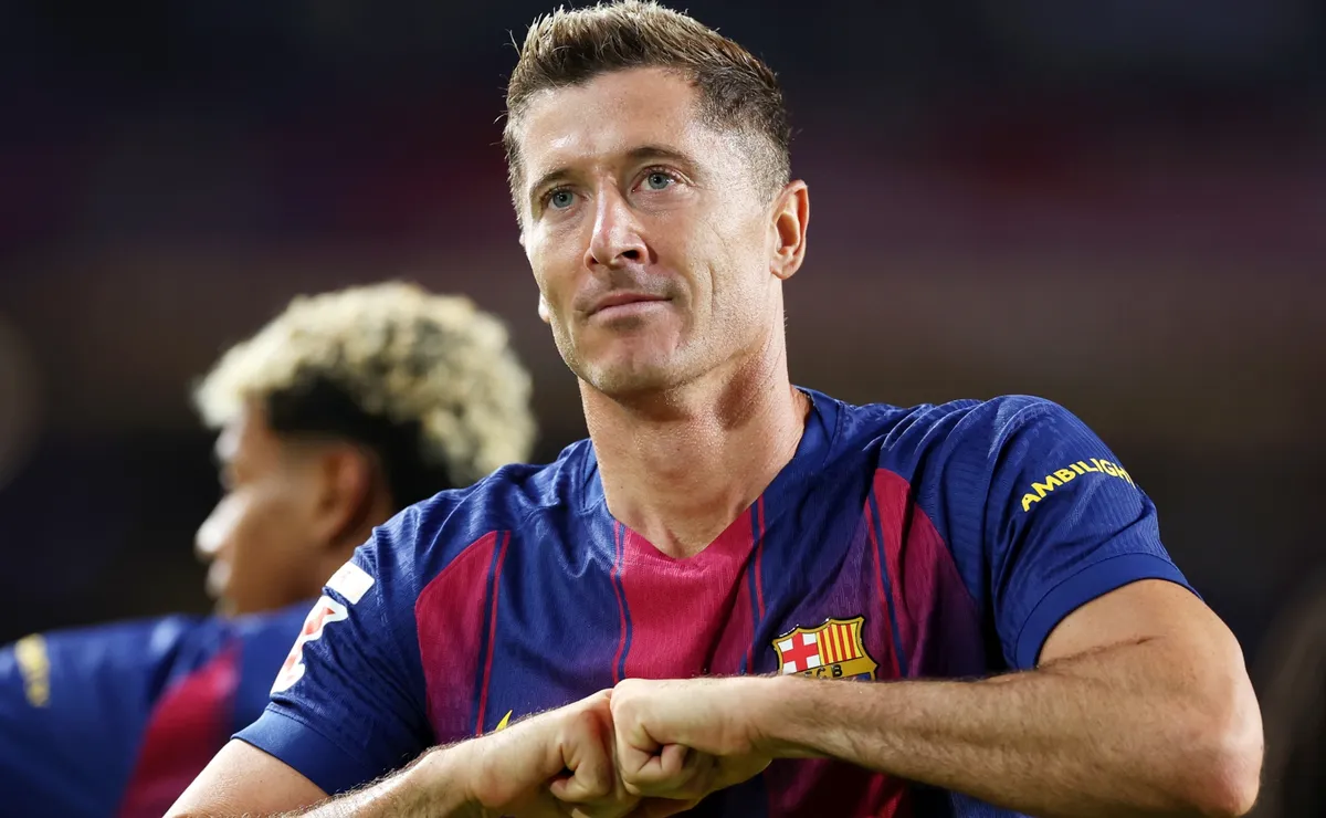 FC Barcelona reportedly set to battle Europe’s elite for $117M Argentina star as Robert Lewandowski successor