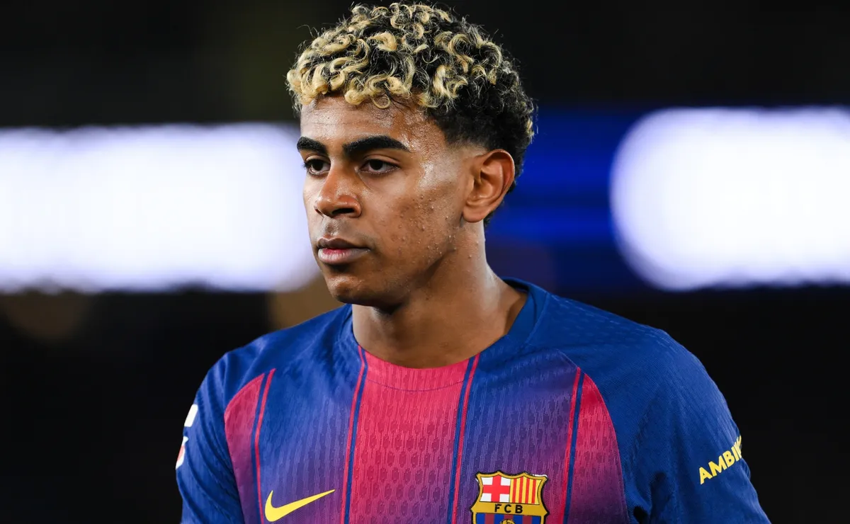 Lamine Yamal could get attacking boost as Barcelona reportedly sets its sights on a promising Ajax youngster