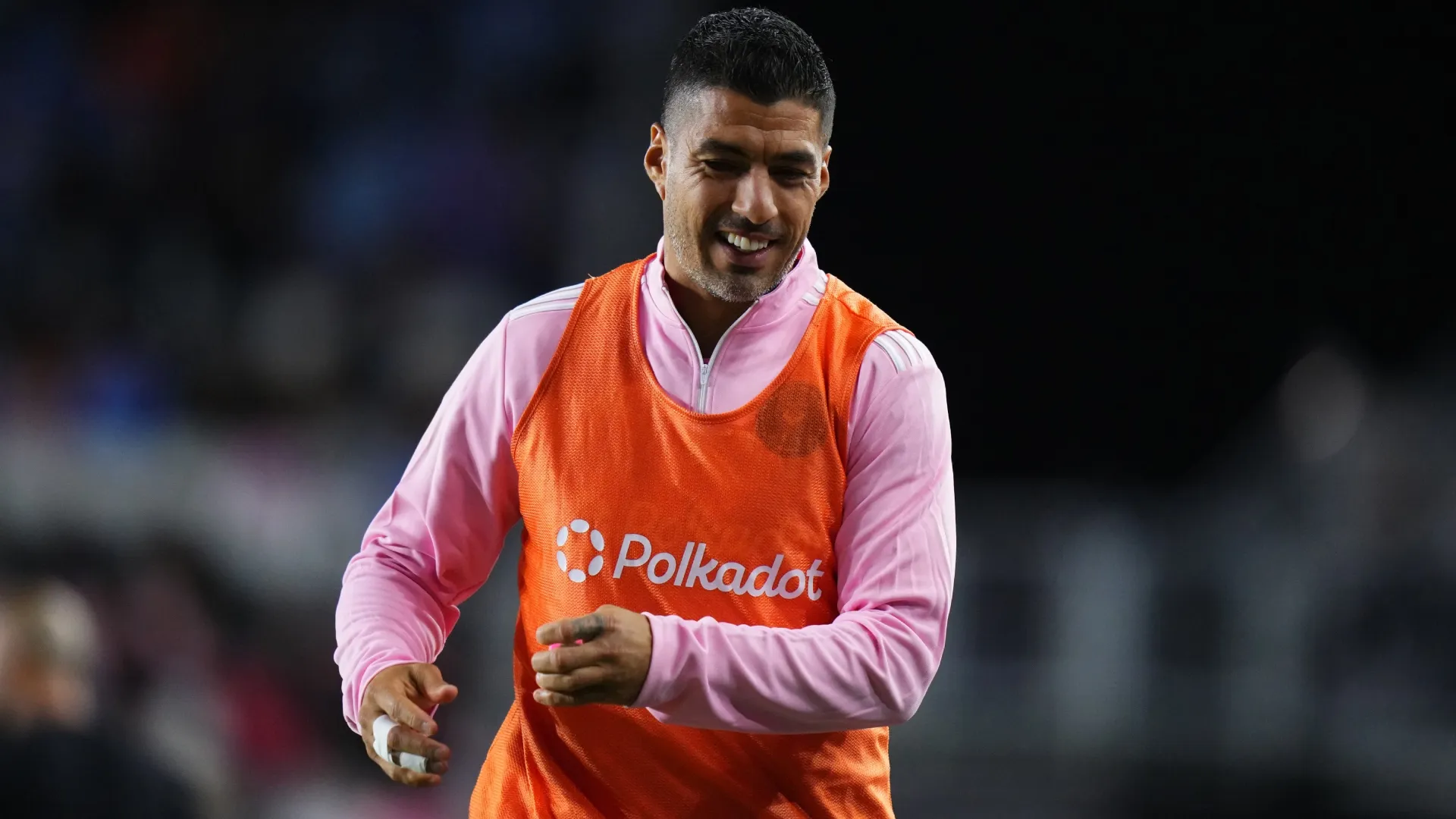 Luis Suárez #9 of Inter Miami CF warms up outside the pitch during the New York City FC game.