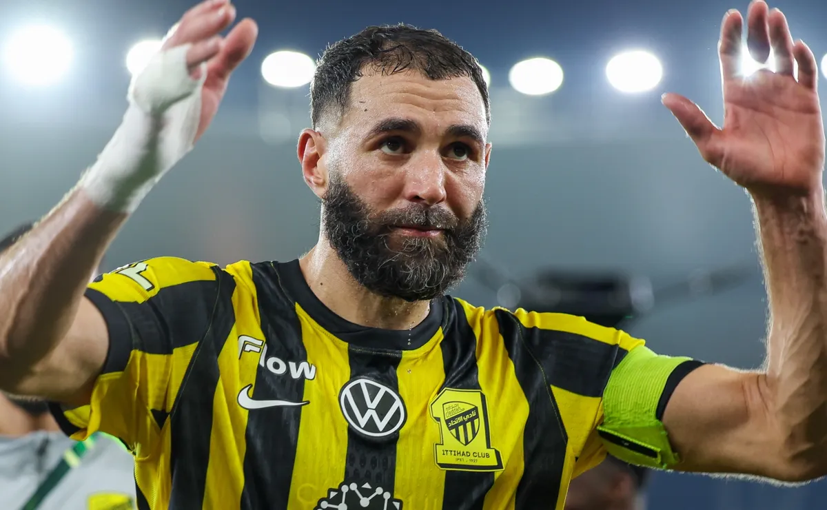 卡里姆·本泽马在 SPL 紧张局势中离开伊蒂哈德前往阿尔希拉尔时打破沉默并发表告别辞 卡里姆·本泽马在 SPL 紧张局势中离开伊蒂哈德前往阿尔希拉尔时打破沉默并发表告别辞