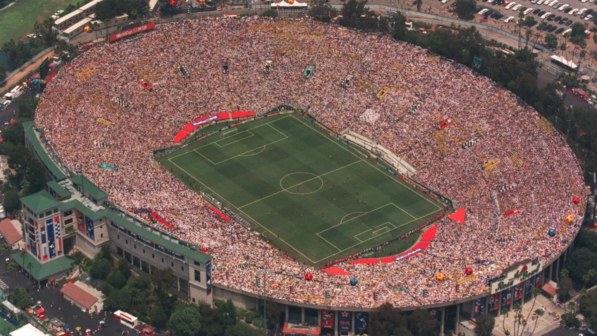An aerial view of the Rose Bowl in Pasadena, California during the 1994 World Cup final.