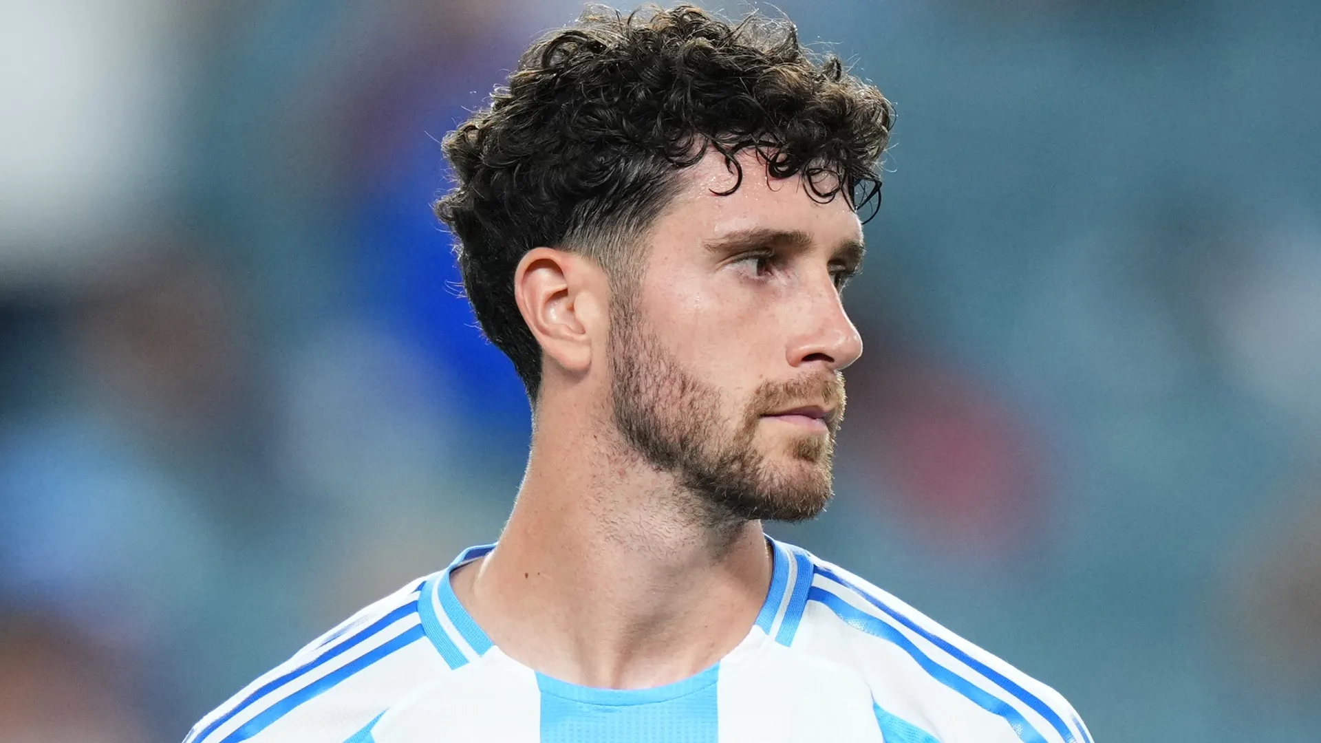 Marcos Senesi playing for Argentina.