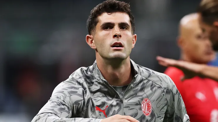Christian Pulisic of AC Milan warms up before the Serie A match.
