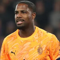 Mike Maignan’s future unclear as AC Milan reportedly hit an obstacle in French star’s contract renewal talks