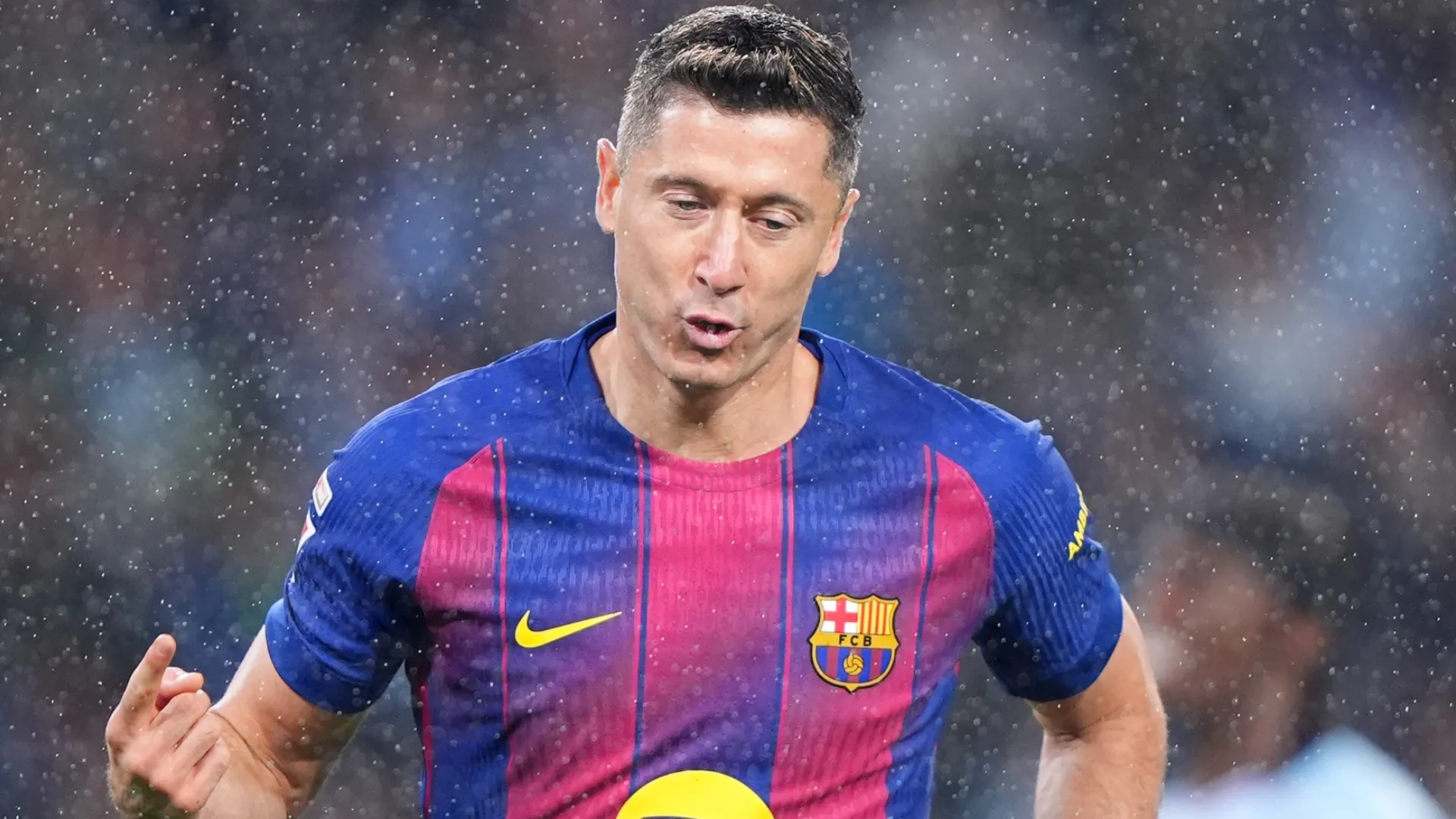 Robert Lewandowski scoring a goal