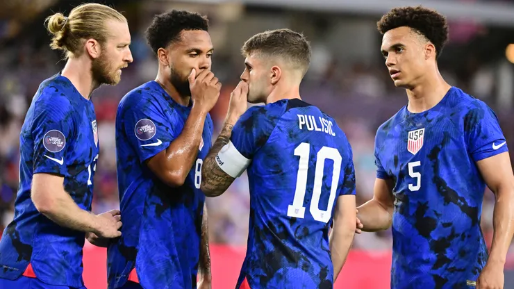im Ream #13, Weston McKennie #8, Christian Pulisic #10, and Antonee Robinson #5 of USMNT