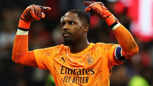 Mike Maignan of AC Milan celebrates after the Serie A match.