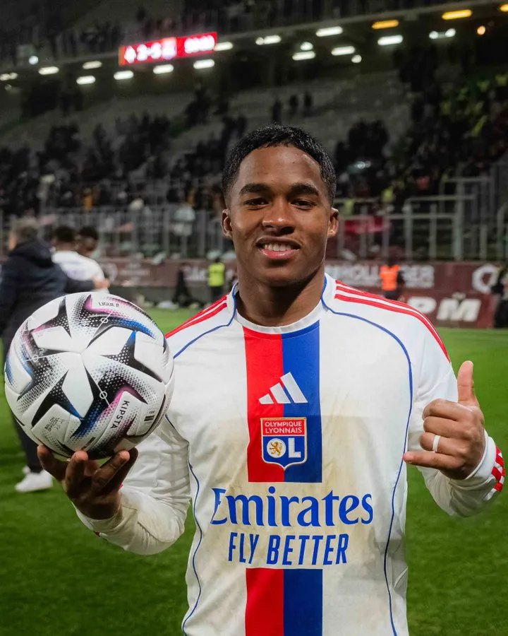 Endrick claims the ball after a hat-trick in the Olympique Lyon cs. FC Metz.