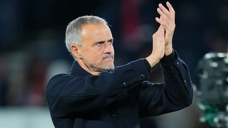 Luis Enrique, Head coach of PSG acknowledges the fans following the UEFA Champions League 2025/26.
