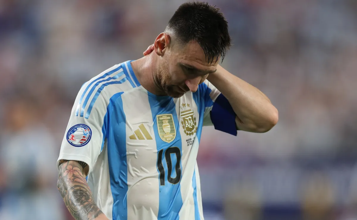 Messi hit by major blow ahead of Finalissima vs. Spain as key Argentina midfielder likely ruled out