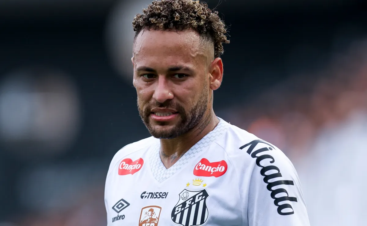 Neymar slammed by former Brazil teammate over Santos performances: ‘He thinks he’s still young’