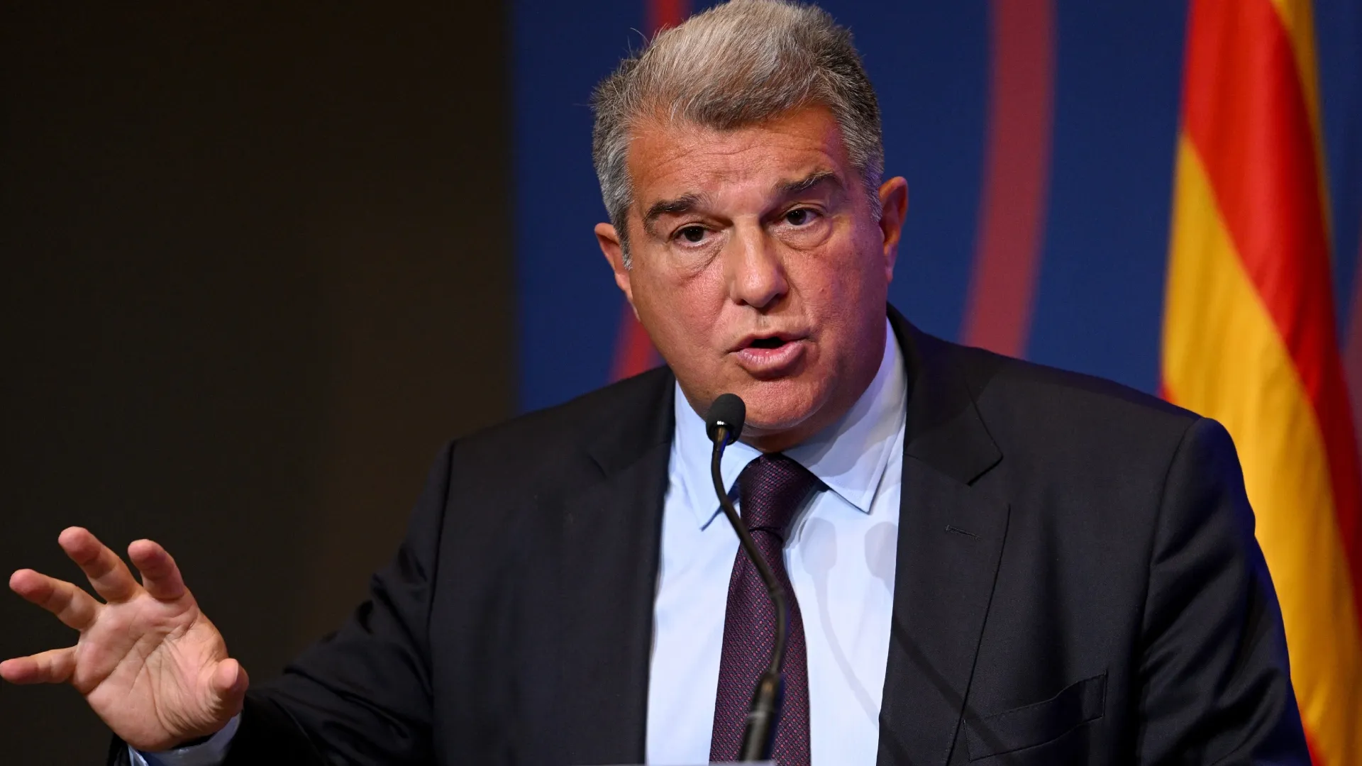 Barcelona's president Joan Laporta wants to be reelected