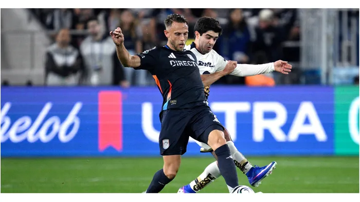 Marcus Ingvartsen of San Diego FC and César Garza of Pumas UNAM
