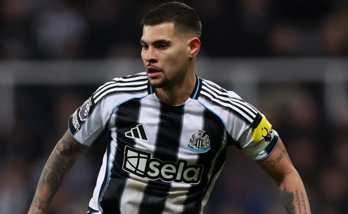 Manchester United’s $92M move for Brazil’S Guimaraes reportedly under threat from Real Madrid