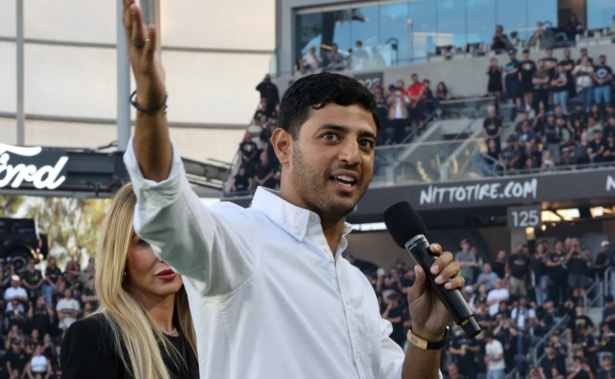 カルロス・ベラがLAFCオーナーグループに加わる：他にMLSの元スター選手は誰がチームオーナー？