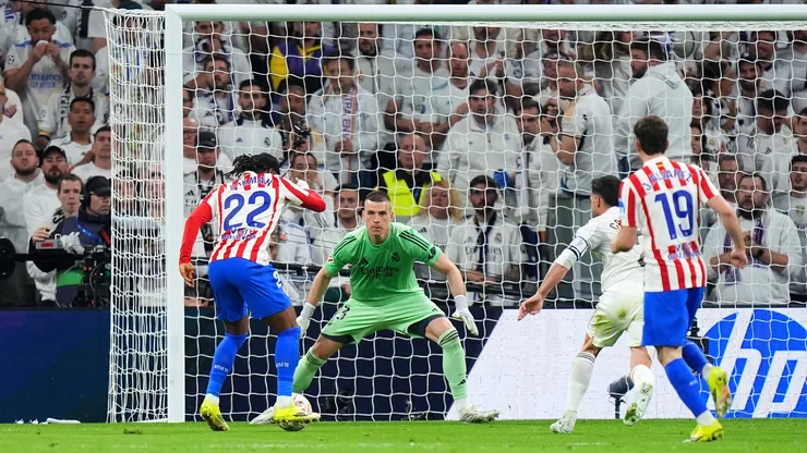 Atletico de Madrid star Ademola Lookman scoring a goal to Real Madrid