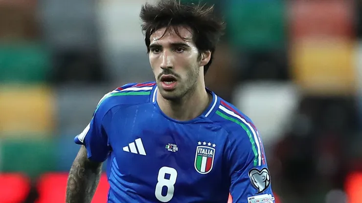 Sandro Tonali of Italy in action during the FIFA World Cup 2026 qualifier match.
